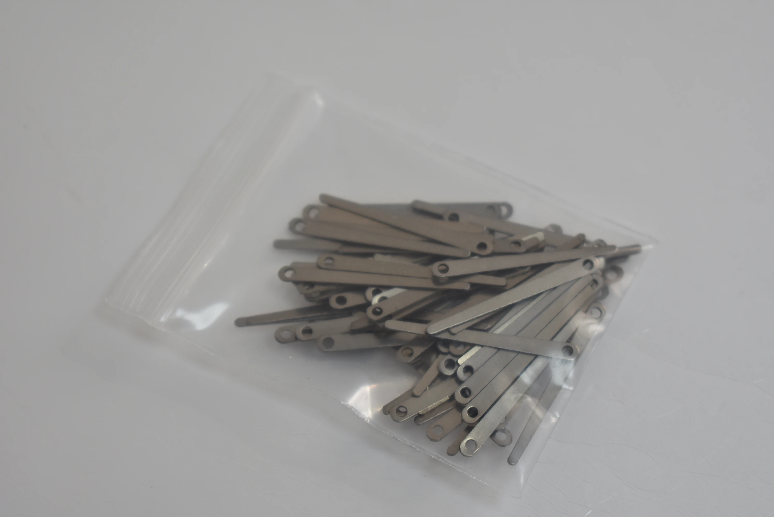 100 pieces Saxophone High spring piece spring piece instrument reed stainless steel 30MM long 0.5MM thick