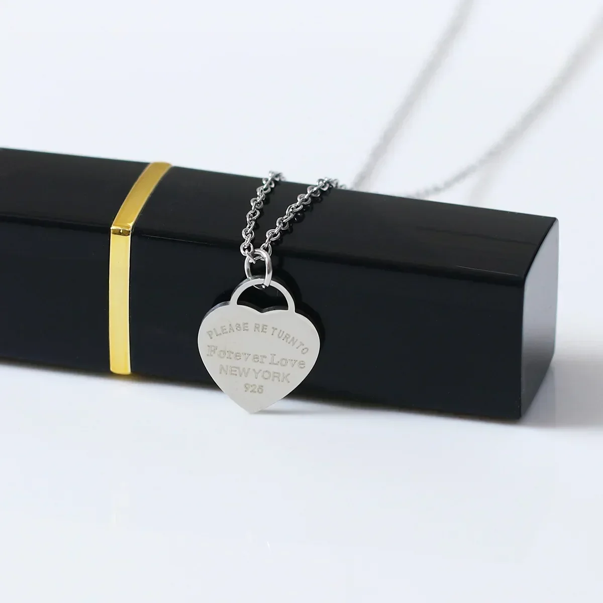 قلادة على شكل قلب للرجال والنساء من الفولاذ المقاوم للصدأ بقفل حب، حب للأبد في نيويورك