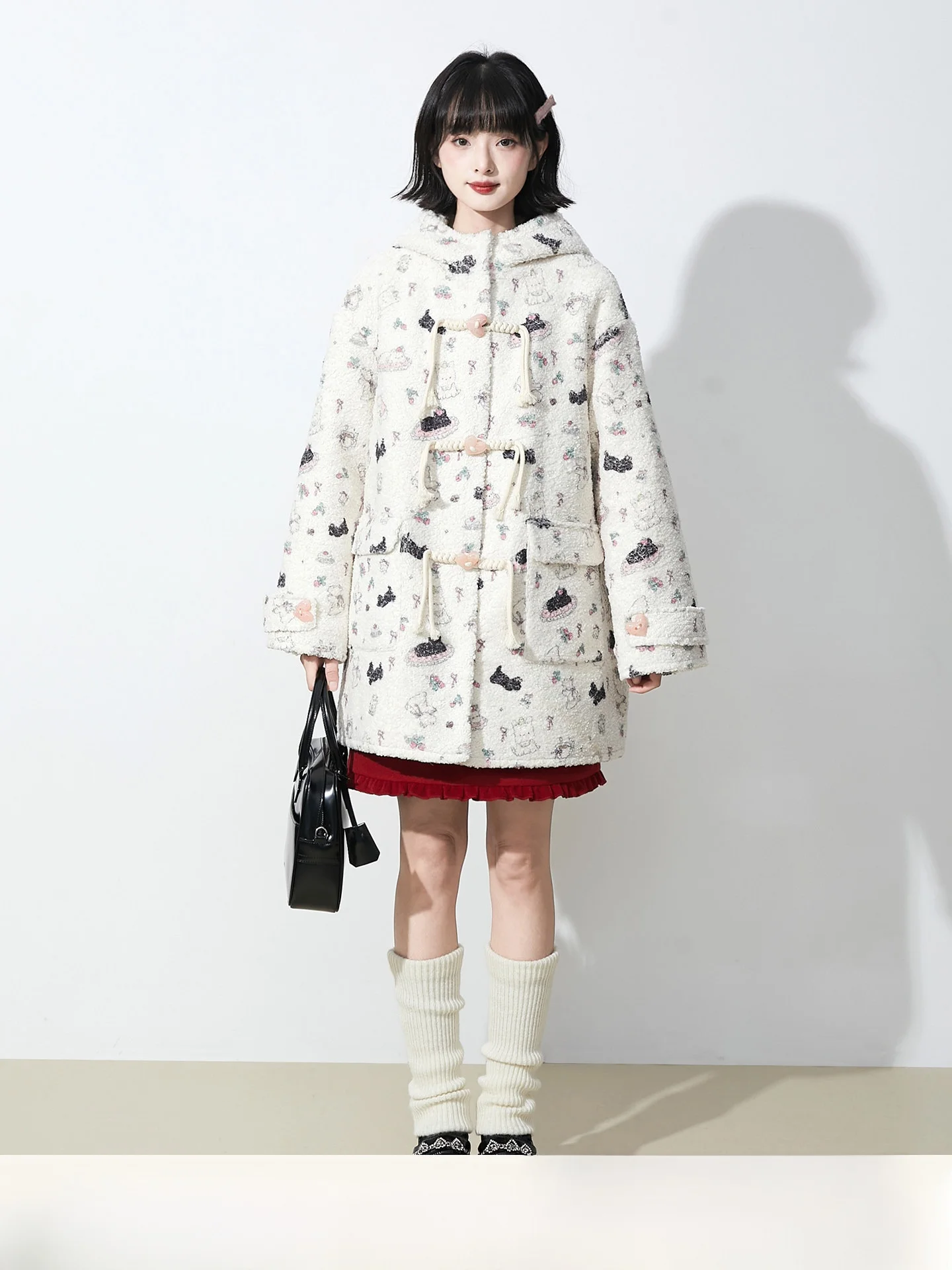 

Thiened Lamb Fur Jaet Women's Sweet Sle Long Sve Coat with Hat Print Design Button Closure Velvet Material Casual Wear