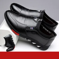 Zapatos informales de negocios para hombre, calzado antideslizante de suela suave, transpirable, combina con todo, cuero negro, Primavera