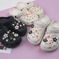 Sweet Cute Girly Hole Shoe Charms Designer Elegant Vintage Pearl Shoe Jewelry All-match Flower Shoe Charms for Hot Sale New