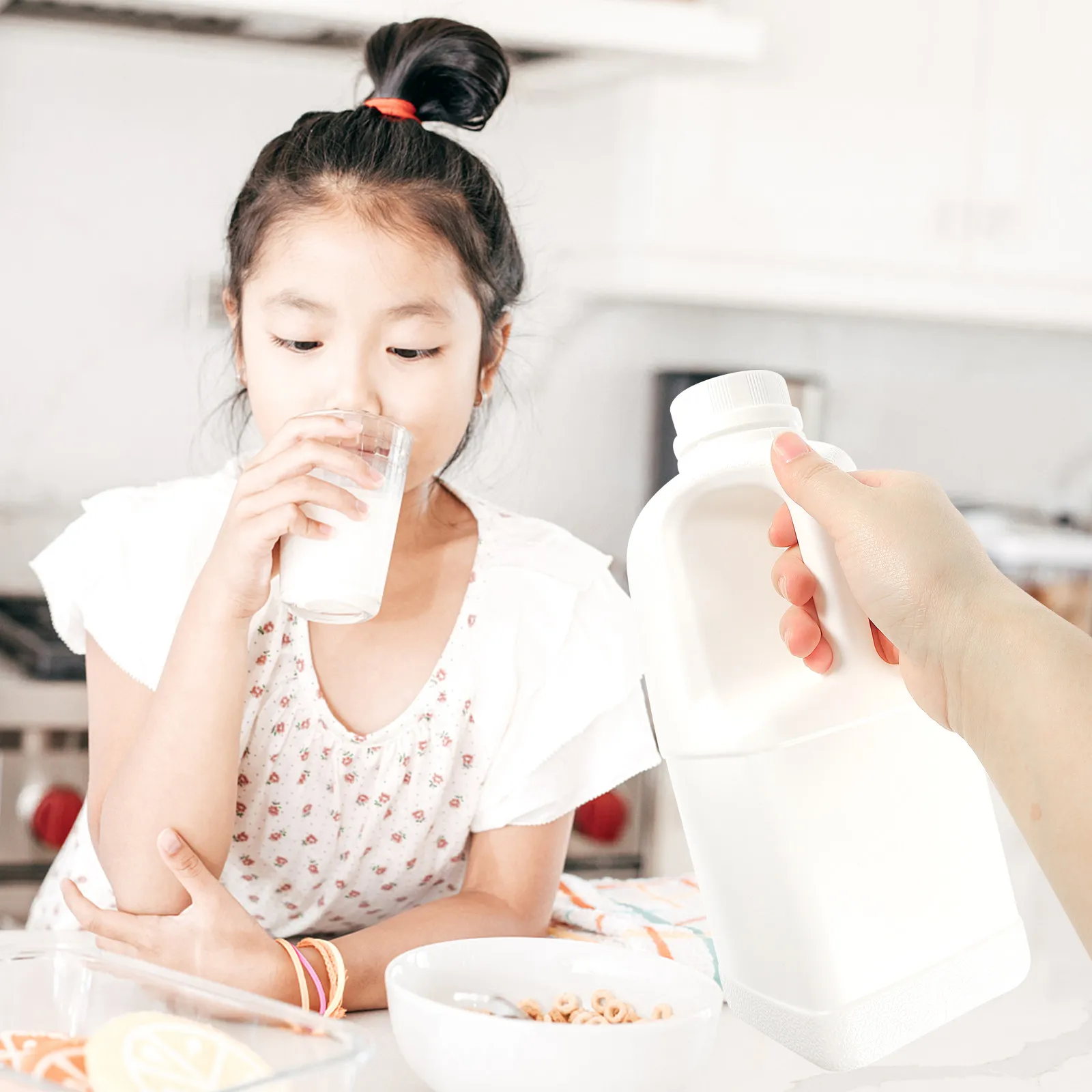 Lot de 3 Bouteilles Alimentaires en Plastique Grande Capacité, Pichets de Stockage d'Eau Scellés Anti-Fuite pour la Maison, le Lait, le Thé, le Café, le Bar, Pichet d'Eau de 2 Gallons