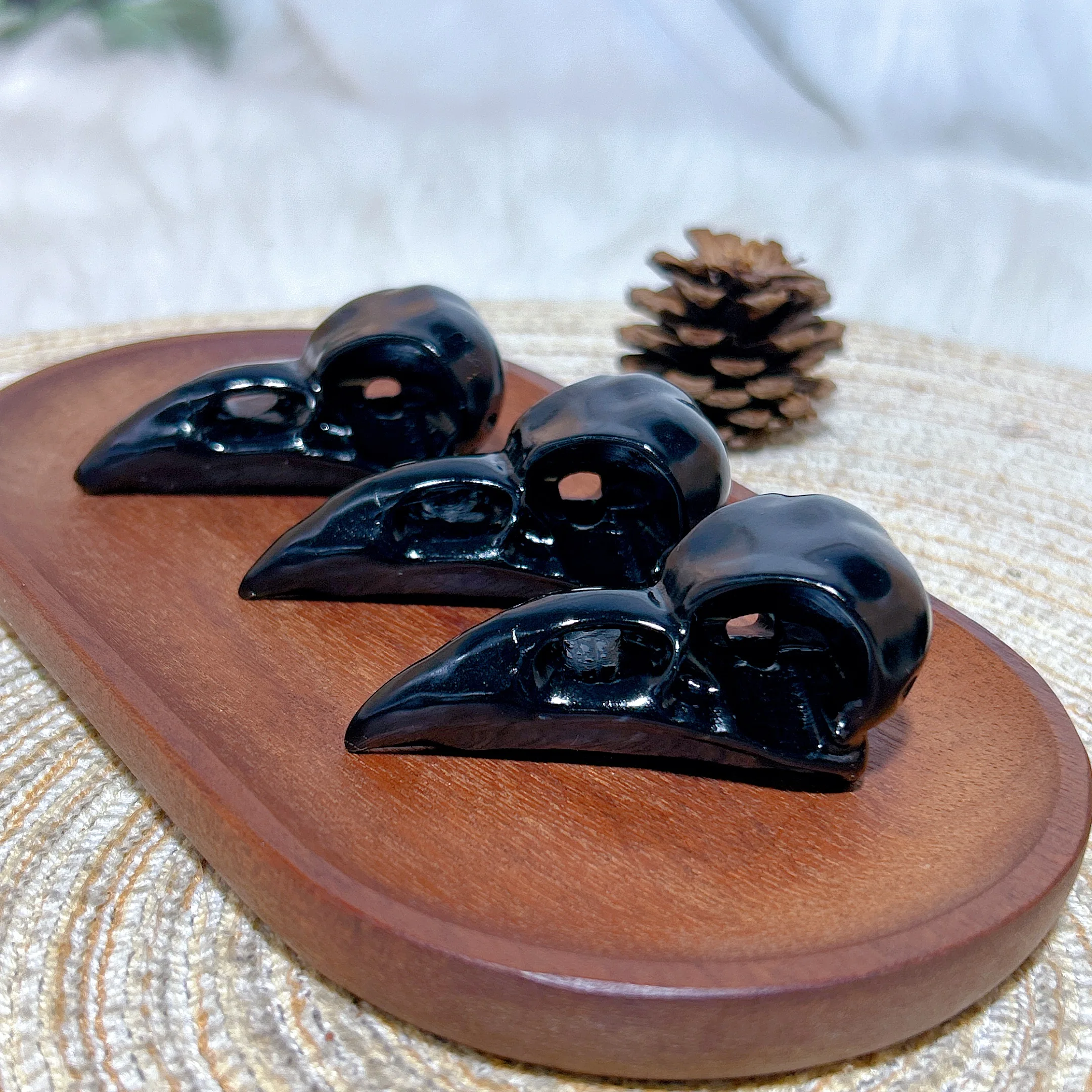 Natural Crystal Black Obsidian Raven Skull Carved Accessory Healing Energy Gemstone Home Decorations