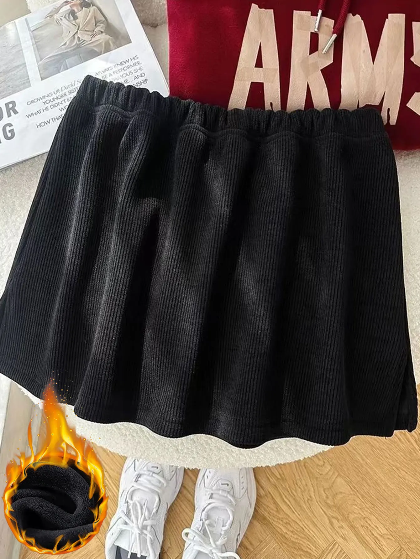 

Утолщенные джинсовые шорты на флисовой подкладке с вельветовой подкладкой, модный осенне-зимний наряд.