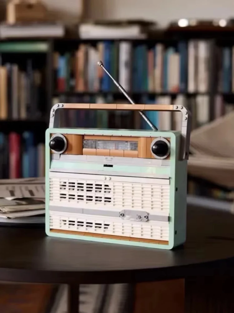Retro radio model transistor radio brick building block set decoration toy children adult holiday party gift image 3