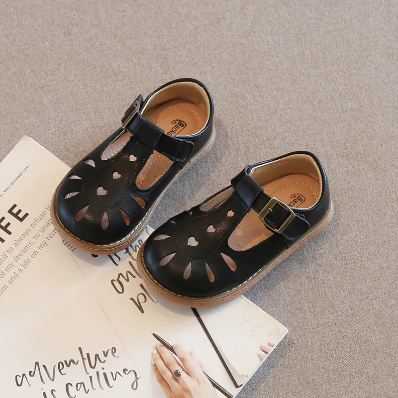 Kindersandalen 2024, Sommer, neue Mode, rutschfeste Leder-Kindersandalen, ausgehöhlt, niedliche Prinzessinnenschuhe, Kinderschuhe