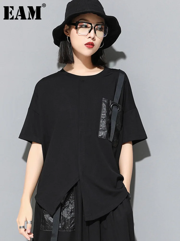 [EAM] Women Black Pockets Irregular Big Size Casual T-shirt New Round Neck Short Sleeve Fashion Tide Spring Summer 2024 1DF4729