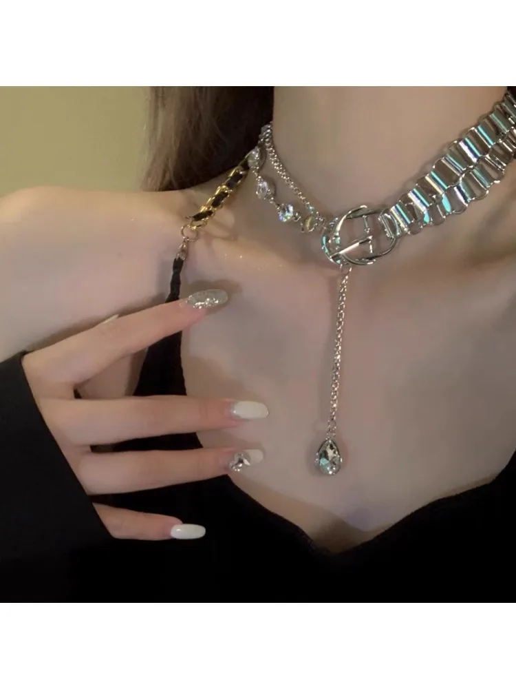 سلسلة الموضة الأوروبية والأمريكية الربط قلادة مهدب شخصية مبالغ فيها سلسلة الترقوة عالية الإحساس