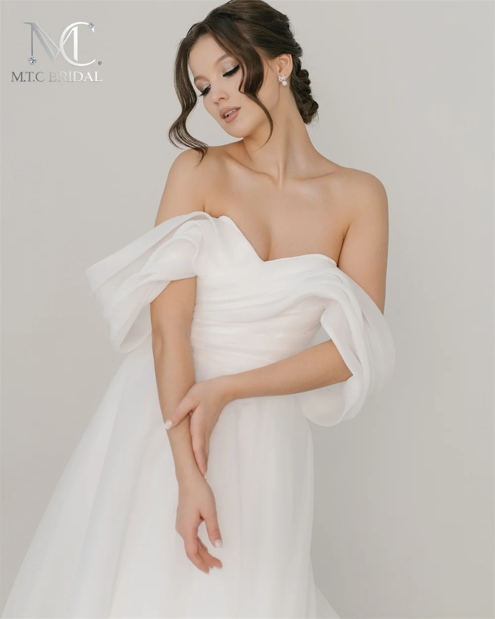 2026 Gorgeous Long Wedding Dress Off The Shoulder A Line Corset Pleated Organza High Quality Wedding Gowns For Bride Plus Size