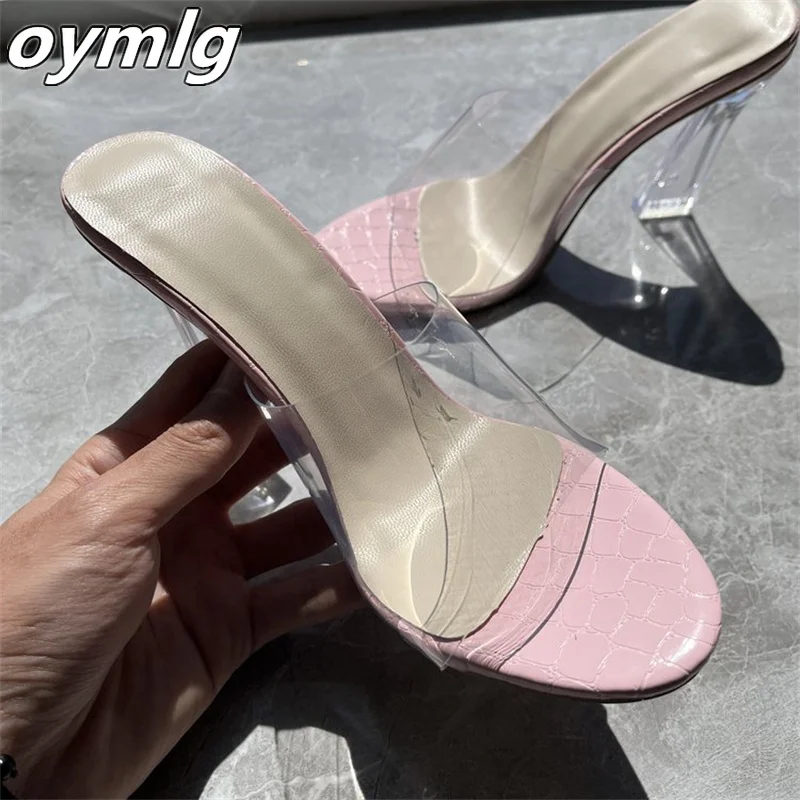 Sandali con tacco alto con tacco in cristallo di grandi dimensioni cinturino trasparente a una linea tacco spesso punta quadrata scarpe da donna di moda tacchi da donna