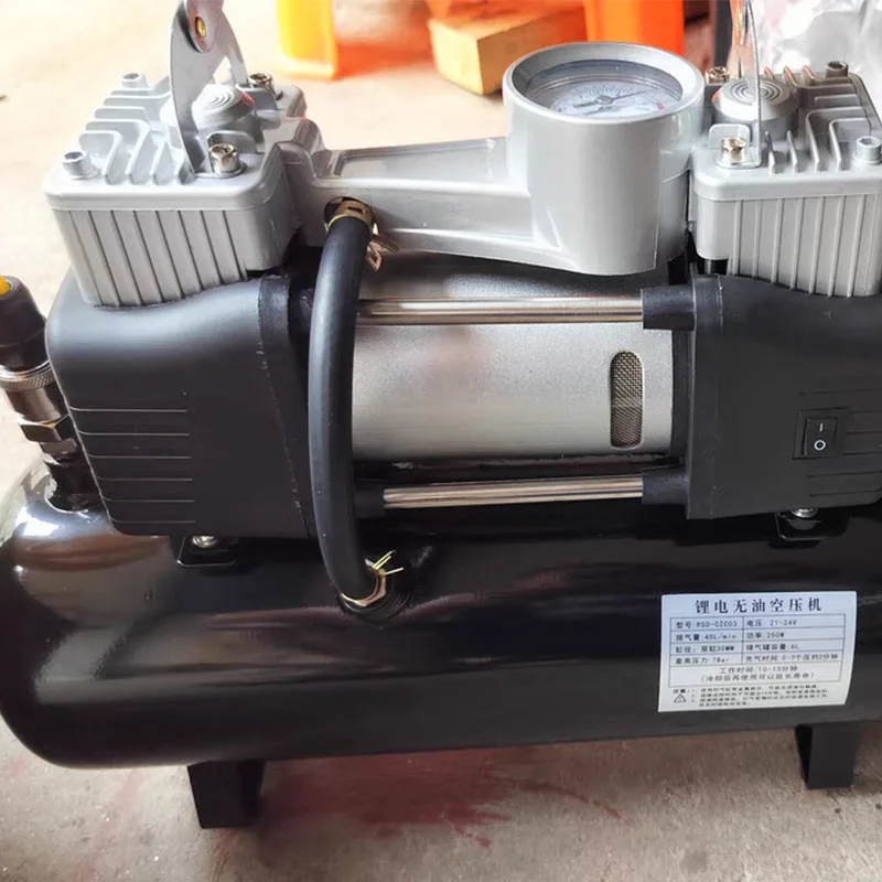 

Портативный бесшумный воздушный компрессор Безмасляный воздушный насос Маленький воздушный компрессор для стоматологической деревообработки, покраски