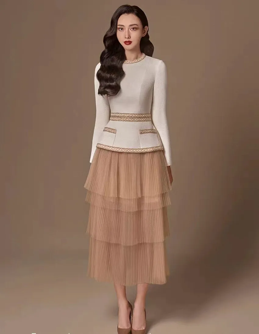 Runway Fashion Winter Party Two Piece Set New Elegant Women Beading O Neck Tweed Weave Tops + Mesh Ruffles Cake Long Skirt Suits