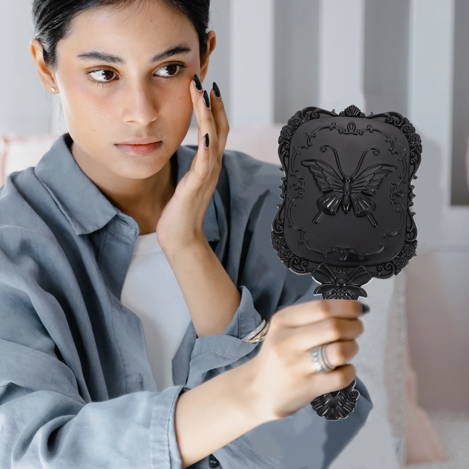 2Pcs Makeup Mirrors Butterflies Pattern Handle Lightweight Portable Beauty Tool for Home Salon Travel