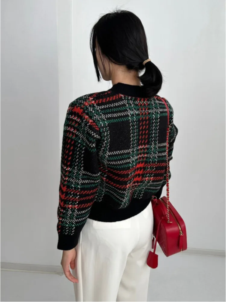 Korean Chic Retro Contrasting Plaid Sweater Jacket For Women Autumn And Winter Unique Ins Long Sleeved Fashionable Knitwear Coat