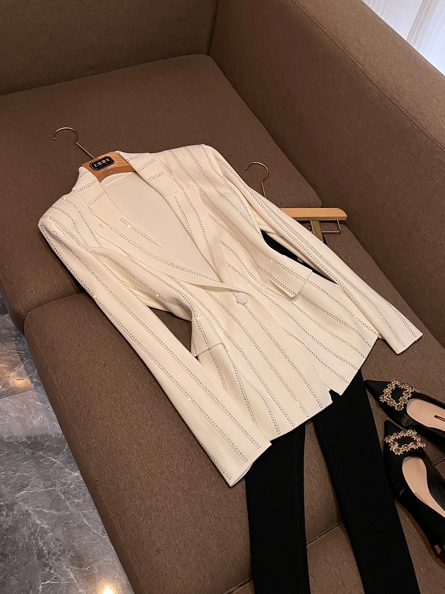 

Slim Fit Knitted Suit Set for Women Spring Faion Outerwear with Rhinestones K28 Sexy Girl Sle Polyester Work orm