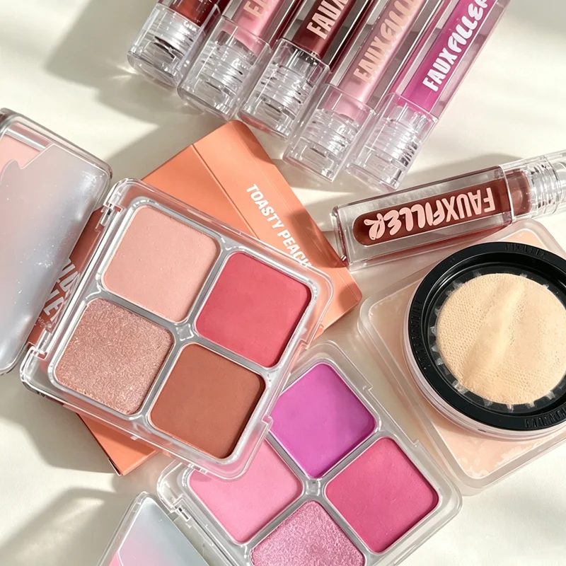 Image of Luxuriöse Hot Easy 4-Farben-Rouge-Palette mit Blur-Effekt, Airbrush-Matt-Presspuder und flüssigem Glow-Blusher