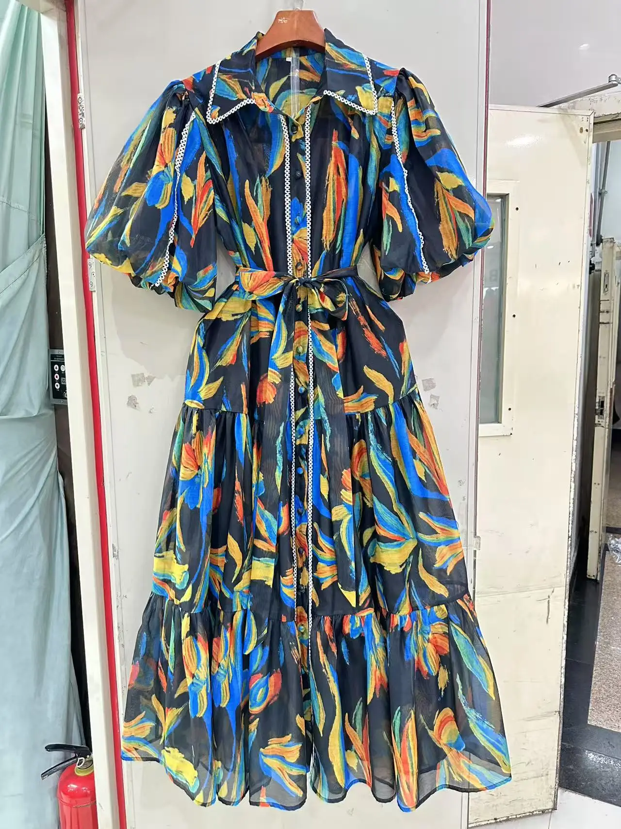 

2025 Spring and Summer New Lapel Single-breasted Puff Sleeve Retro Print Loose Long Skirt with Belt-GZDL080