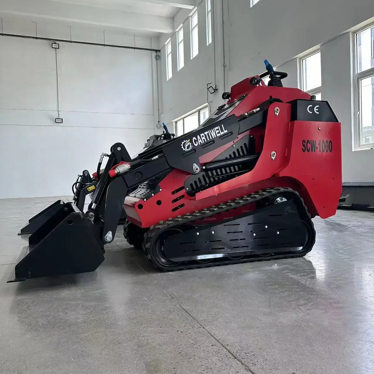 Free shipping! Cheap Multi functional small skid loader EPA Euro 5 tracked Kubota engine electric drive Warehouse for sale