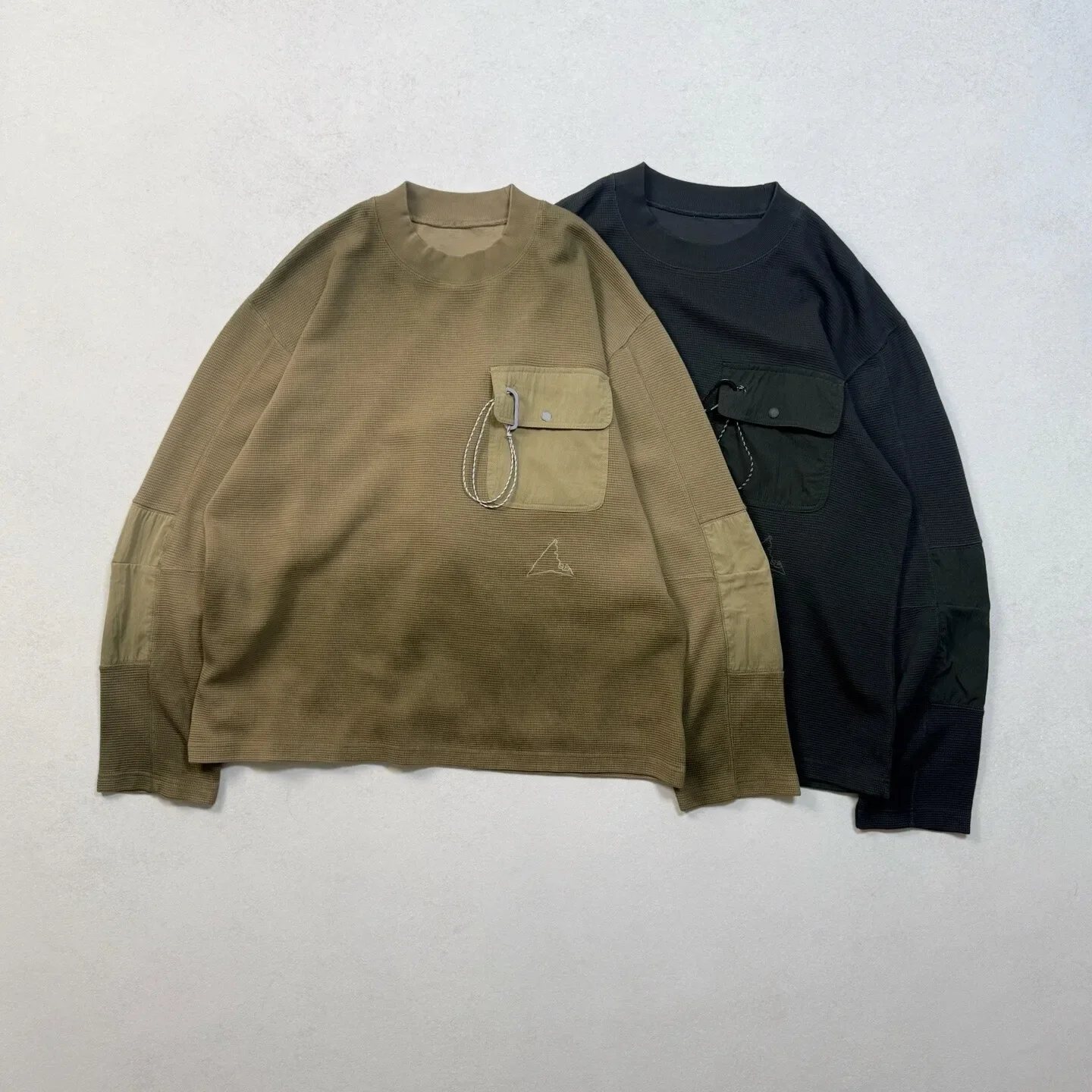 

Roa Outdoor ready-to-wear hanging dye gradual change color spraying loose silhouette waffle pocket long sleeve T-shirt