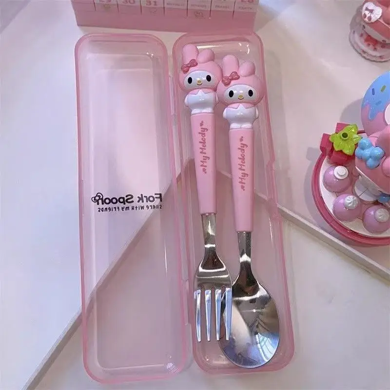 Nuevas figuras de anime, vajilla de dibujos animados, juego de dos piezas de acero inoxidable con mango de silicona, tenedor y cuchara, artículos para el hogar, regalos 2026