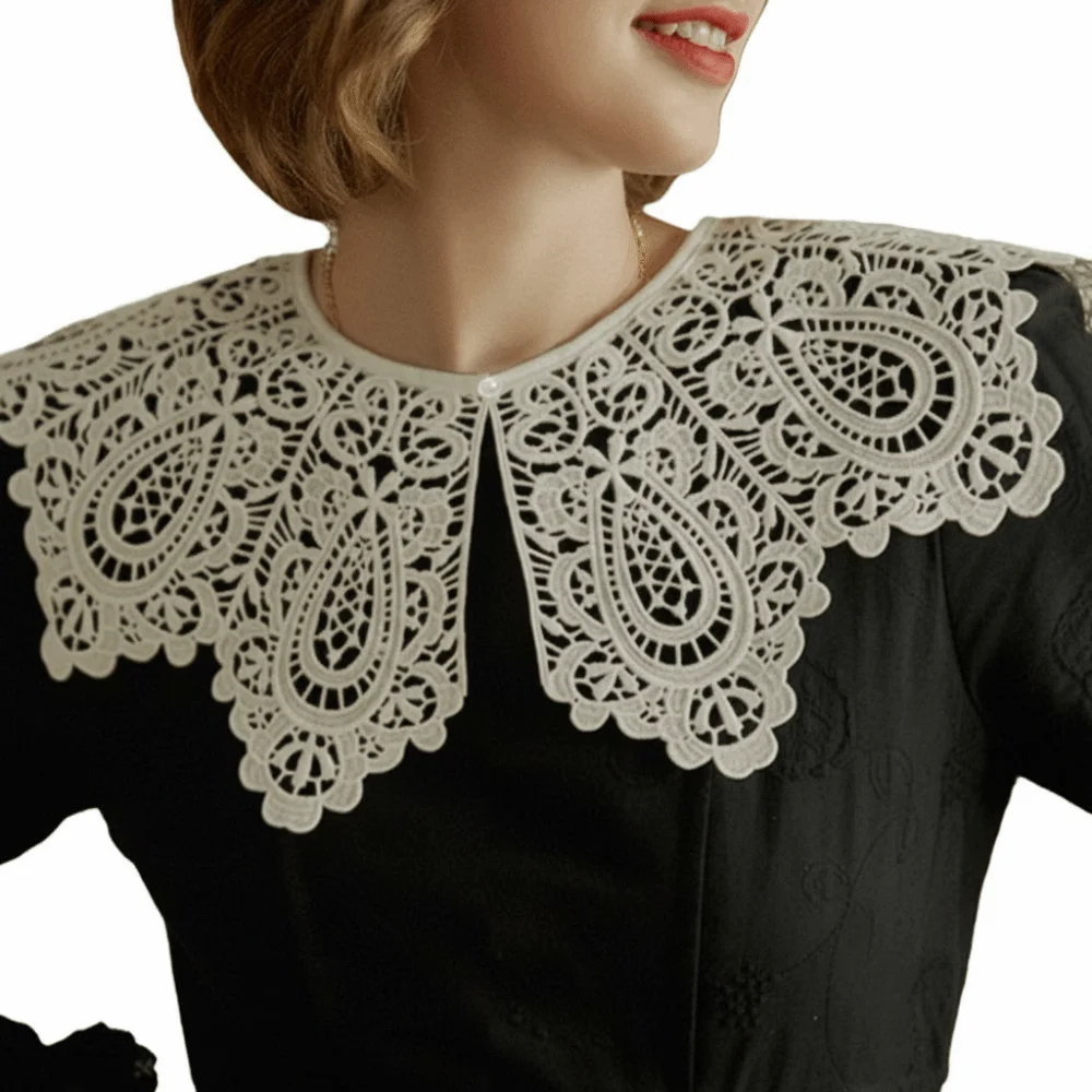 

Элегантный кружевной искусственный воротник, полый дизайн, белый накладной воротник, съемный вязаный декоративный шаль, женский модный аксессуар
