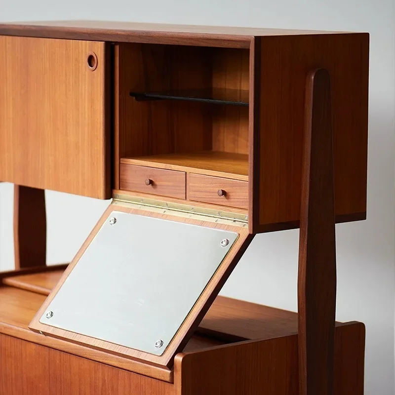 البساطة الاسكندنافية، خزانة جانبية لتناول الطعام، منزل صغير، غرفة المعيشة وغرفة النوم #4