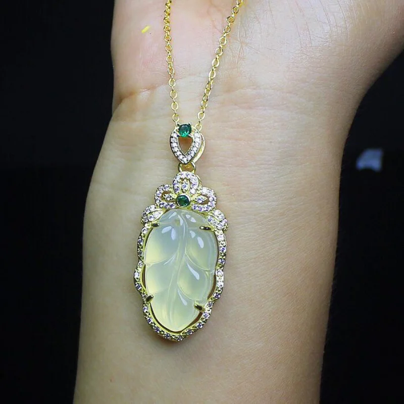 

Высокий ледяной нефритовый лист, инкрустация, кулон, нефритовый лист, нефритовый кулон, ожерелье, Золотая ветка, кулон в виде нефритового листа, роскошный женский стиль