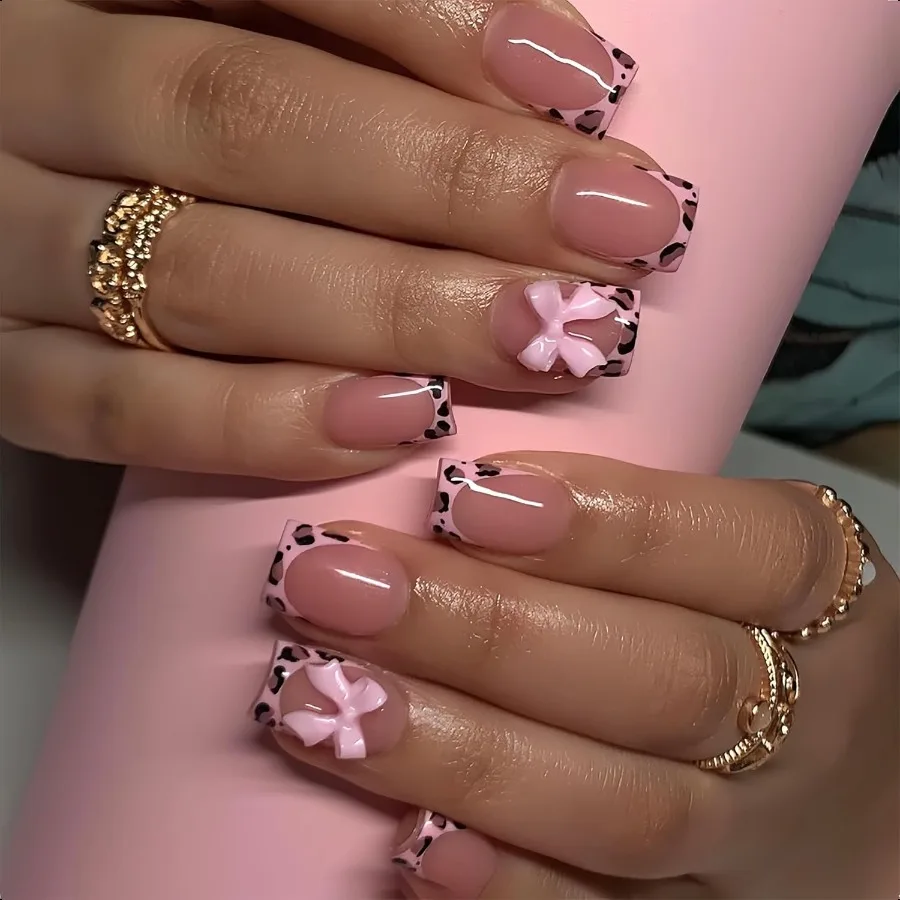 

Леопардовый принт Французский наконечник Pr on Nails Квадратные накладные ногти 3D Смола Лук Шарм Дизайн Накладные ногти Глянцевые телесные розовые полное покрытие Акрил