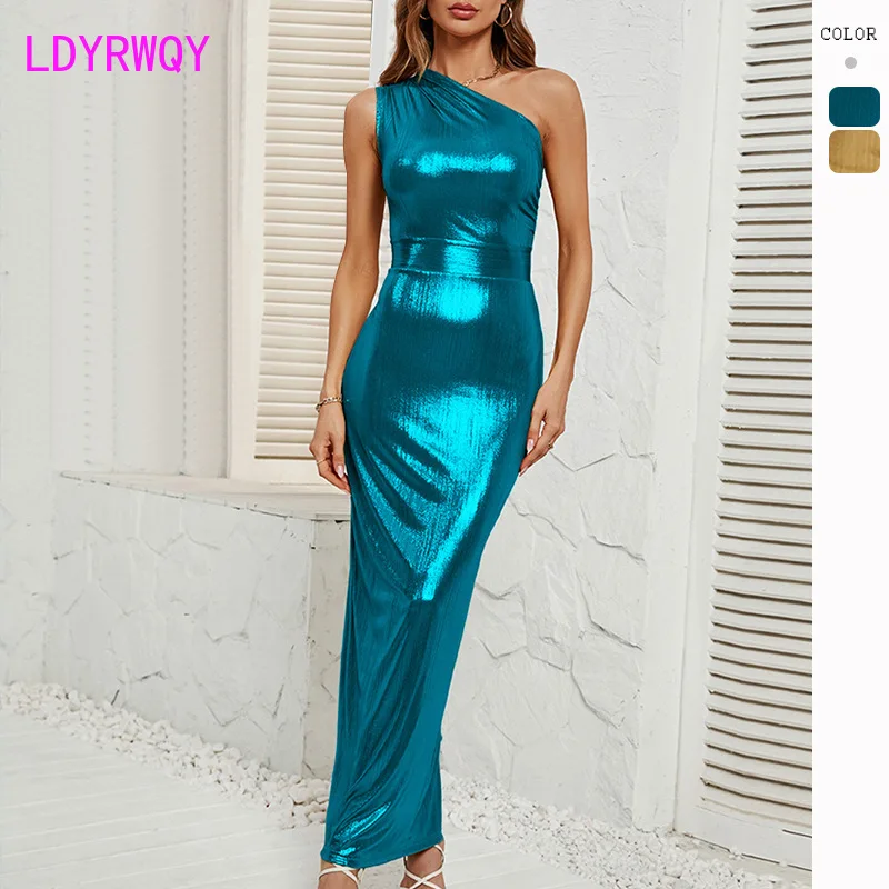 

2024 Women's Summer New Solid Color Fashion Slimming Slant Neck Sleeveless Dress for Women