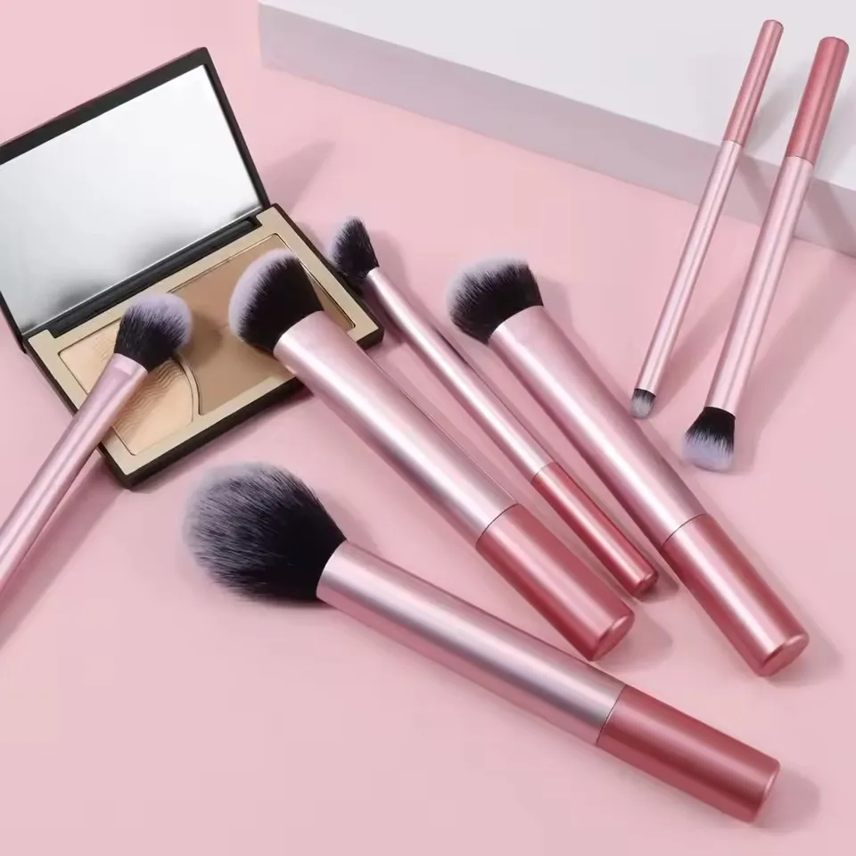 Ensemble de 7 pinceaux de maquillage professionnels, poils synthétiques doux de qualité supérieure, sans cruauté, faciles à nettoyer, outils de maquillage pour le fond de teint, le blush et les cosmétiques