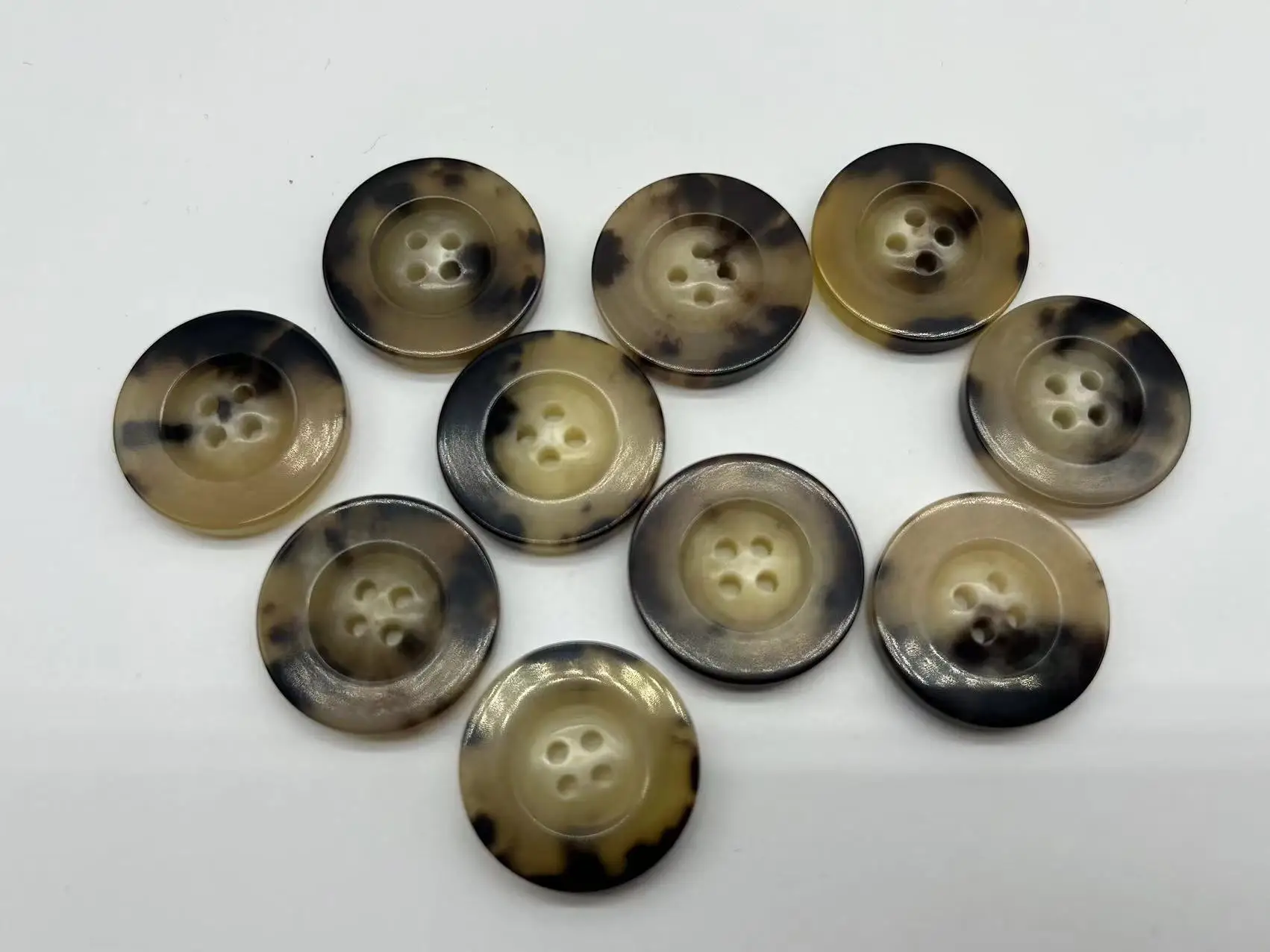 

Free shiping Woolen coat button Real horns button four holes best grade button Windbreaker button