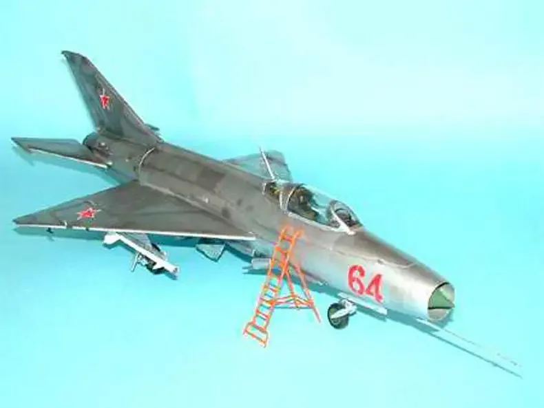 Trumpeter 02210 1/32 MiG-21 F-13 model kit