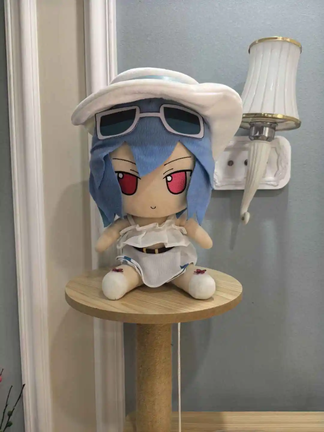 

Аниме Fumo Doll Touhou Project Remilia Scarlet, плюшевая игрушка для сидения, милая подушка для одевания, 30 см, подарок на Рождество и день рождения