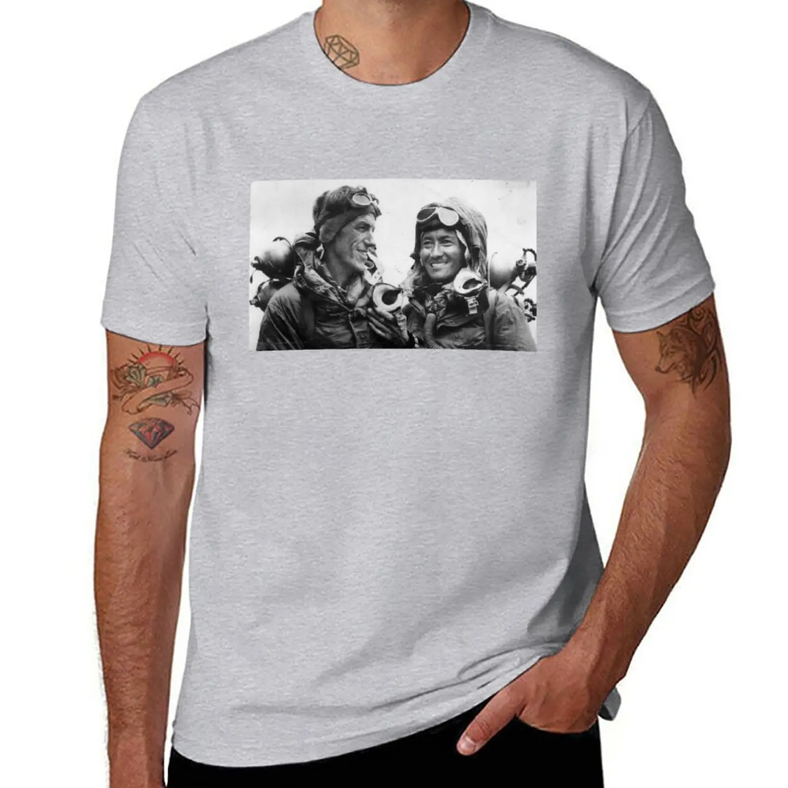 New Edmund Hillary Tenzing Norgay After Everest Ascent 1953 T-Shirt Short sleeve sweat shirt T-shirt short t shirt for men