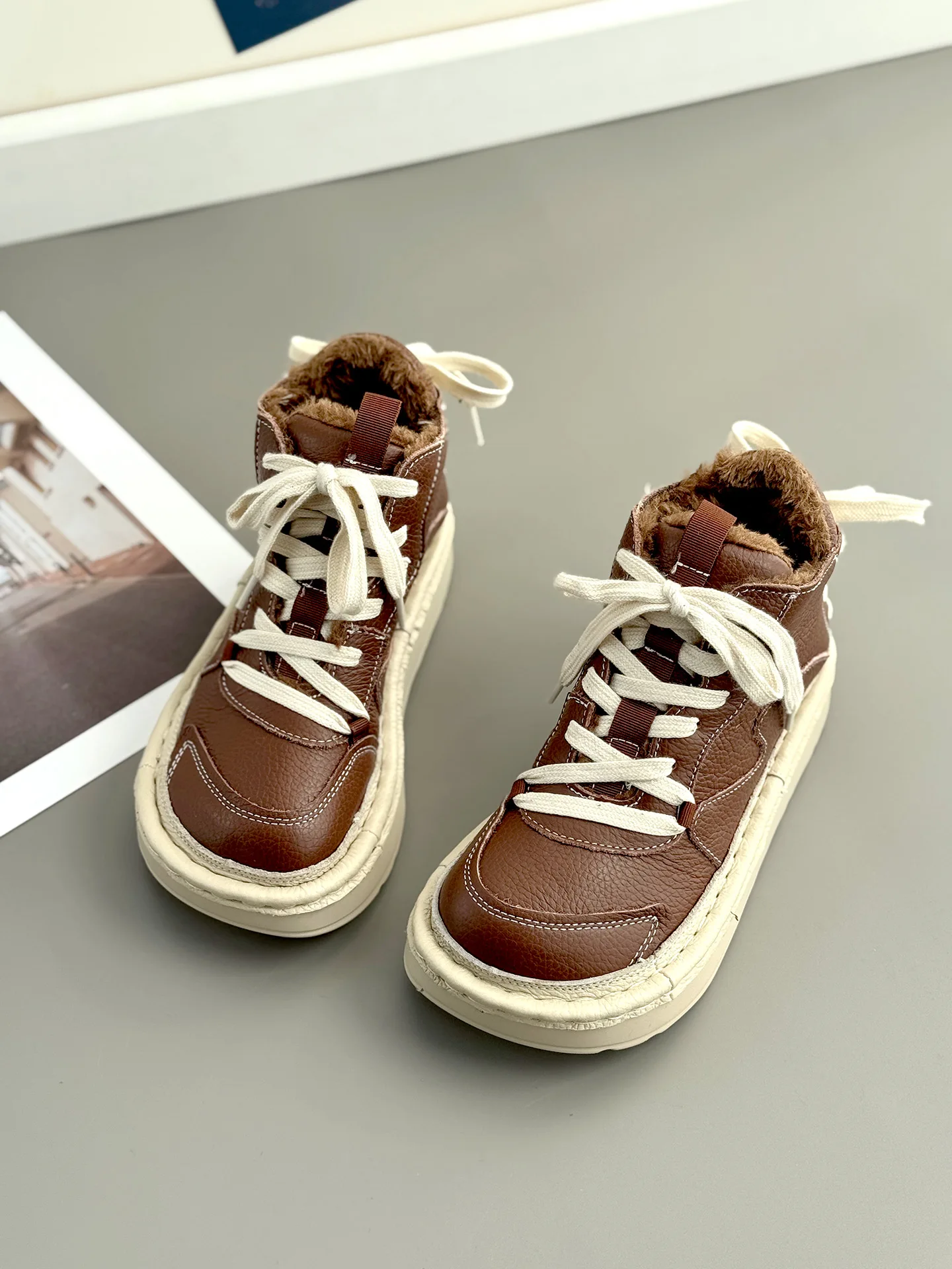 bottes-d'hiver-retro-thiened-doublure-chaude-en-fourrure-semelle-exterieure-en-caoutchouc-tige-en-cuir-design-croise-bleu-bottes-de-neige