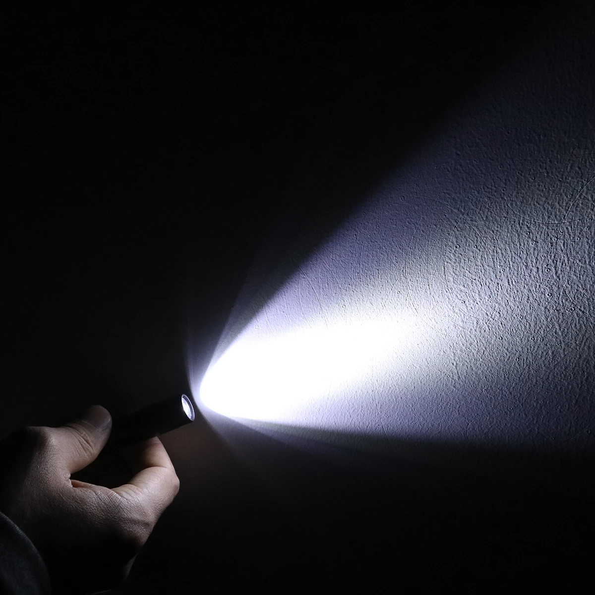 

Ultra Bright Led Pen Light Flashlight Mini Portable Torch 133Mm Aluminum Alloy Body Dust Moisture Resistant Durable Compact