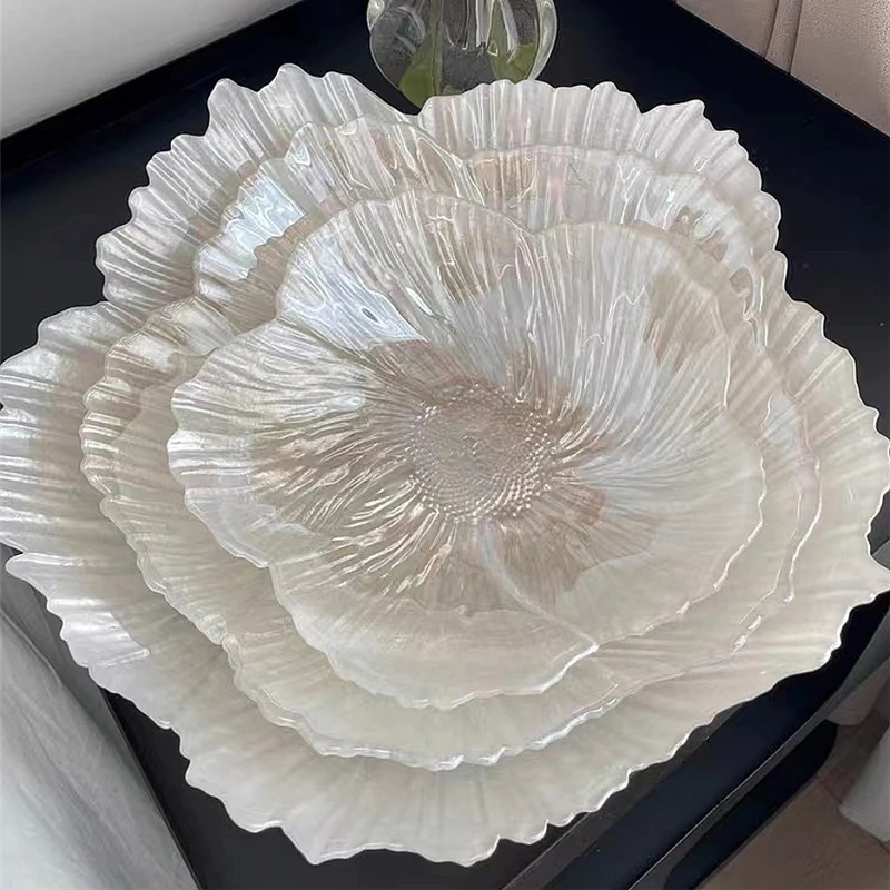 Plato de fruta de cristal para el hogar, vajilla nórdica moderna con forma de flor blanca para aperitivos y tartas, plato sencillo nacarado para el hogar