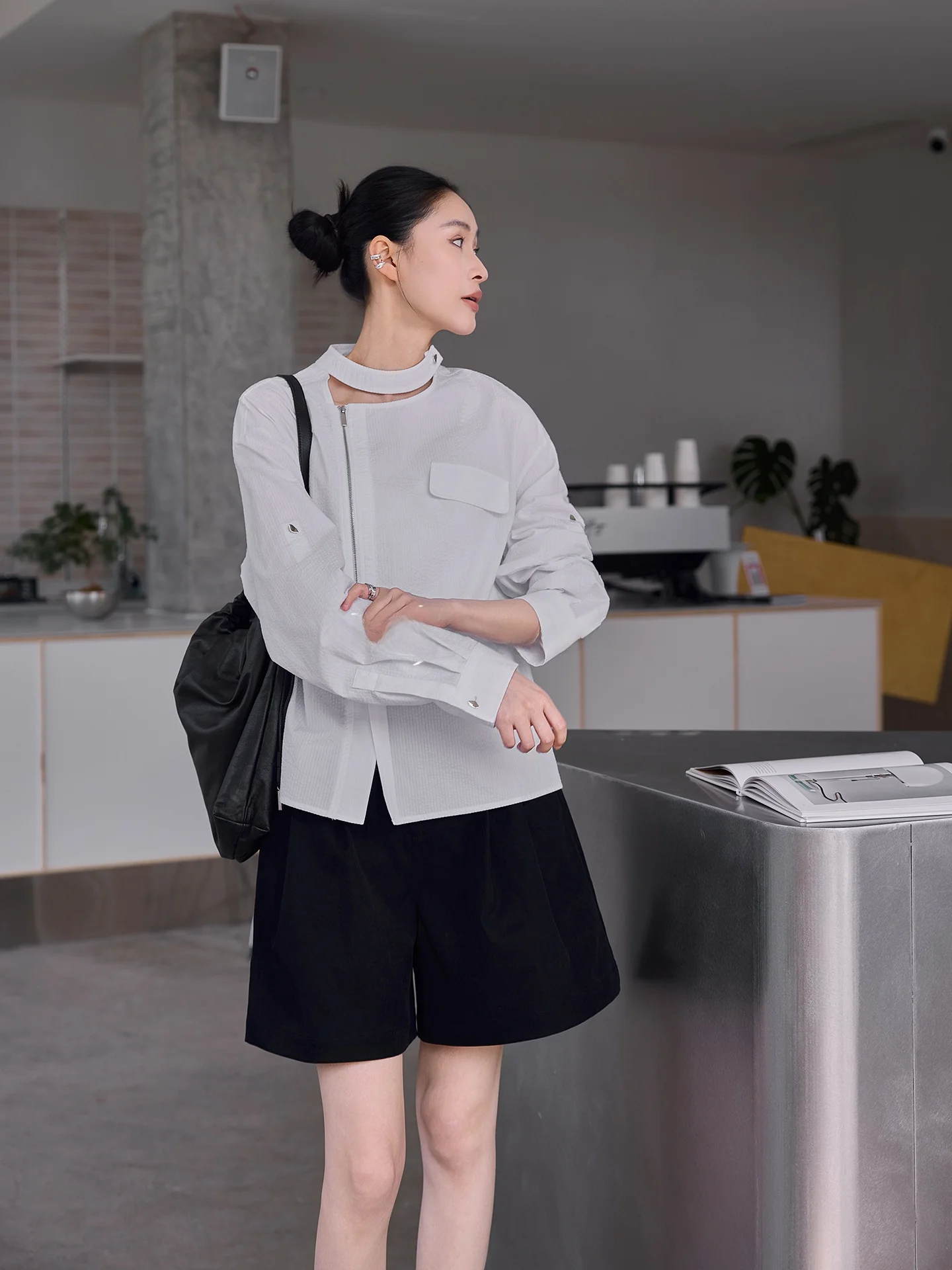 

Slimming Effect 100% Cotton round Neck Zipper Splice Design Women's Shirt Casual Style Loose Fit Short Sleeve White Top