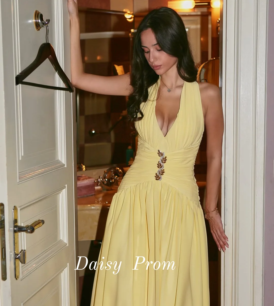 

Yellow Crystals Evening Party Dresses Halter Strapless Prom Dresses Exquisite Draped Wedding Dresses Birthday DressCustomized