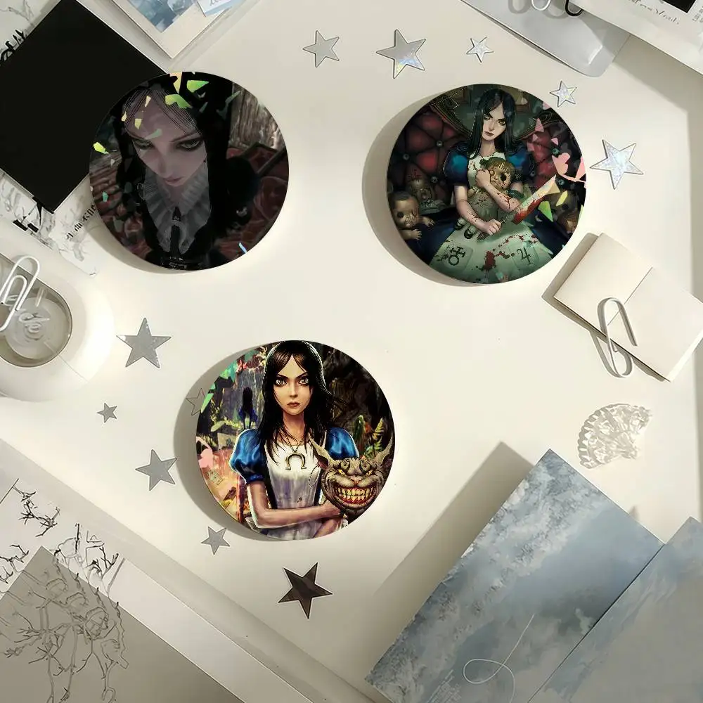 Juego Alice Madness Returns Steampunk gótico insignia láser alfileres creativos broche para bolsa ropa sombrero decoración regalos Fans coleccionar