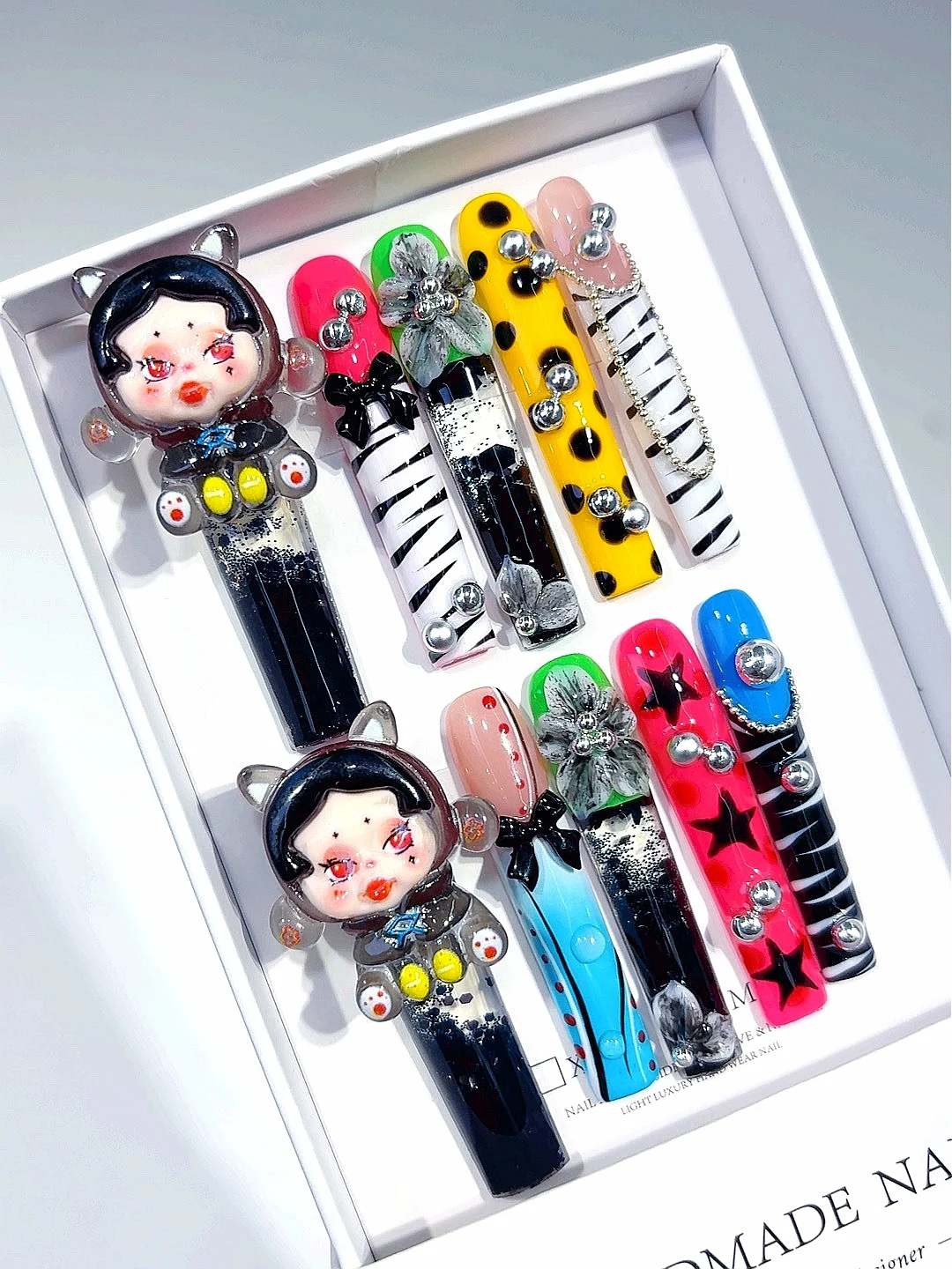 3D pop hars druk op nagels - dierenprint zebra luipaard strass strik accent kunstnagels handgemaakt voor vrouwen (O012)