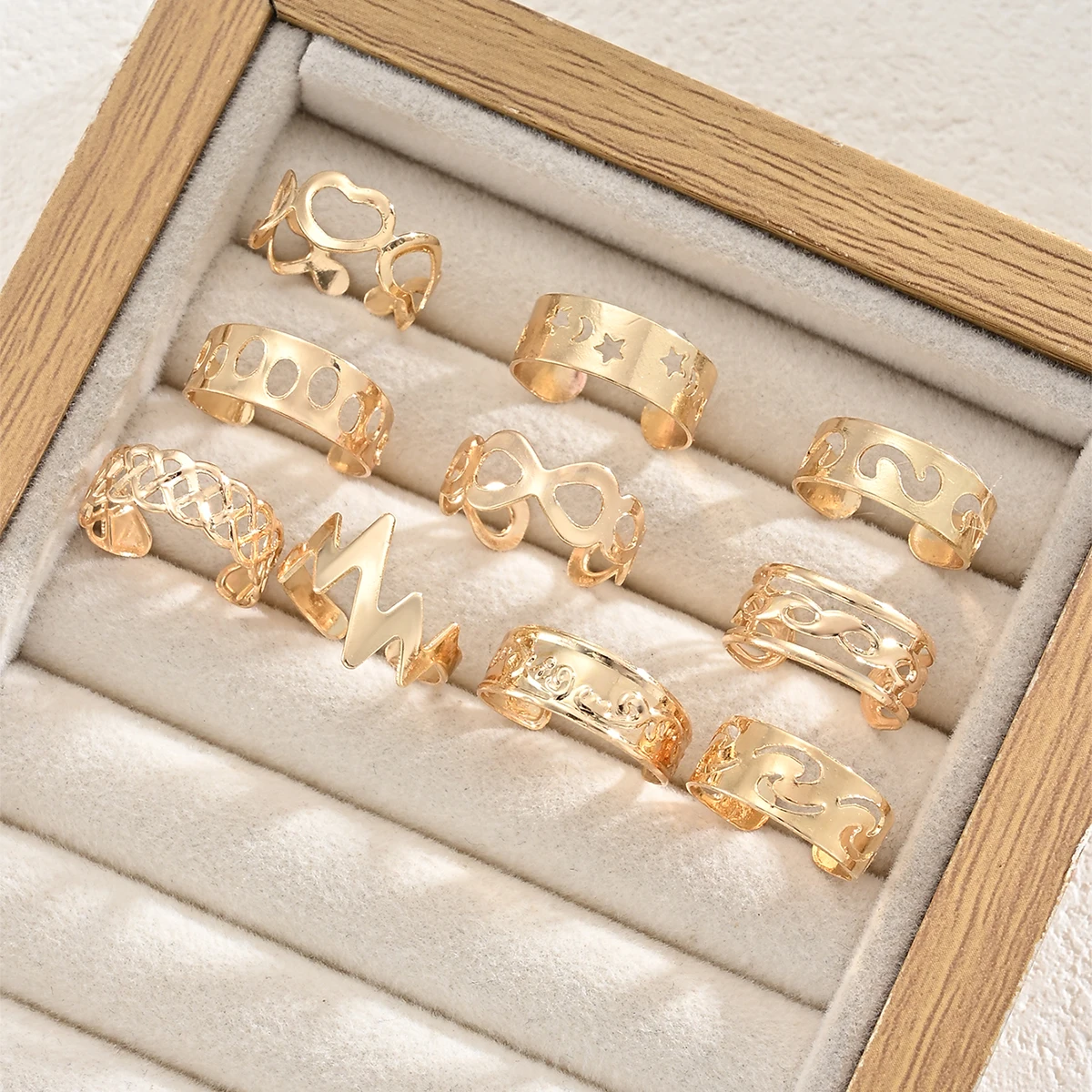 10pcs Gold Hollow Toe Ring Set With Heart Star Lightning Design For Women Adjustable Beach Foot Jewelry Summer Vacation Gifts view 4