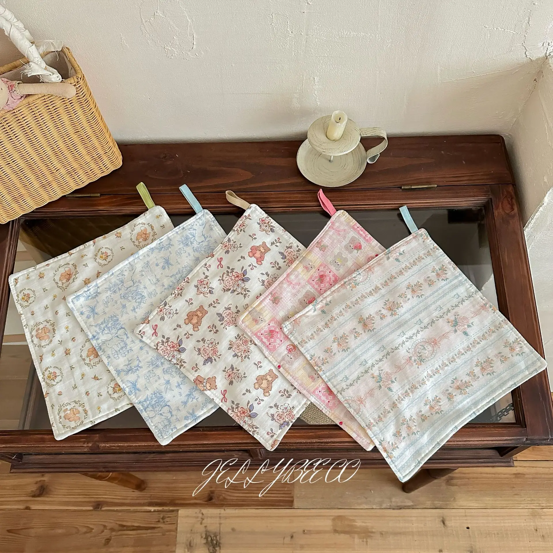 

Ins Baby Little Square Towel Children's Bathing Towel Kindergarten Handkerchief for Wiping Hands Baby Burping Towel Cute