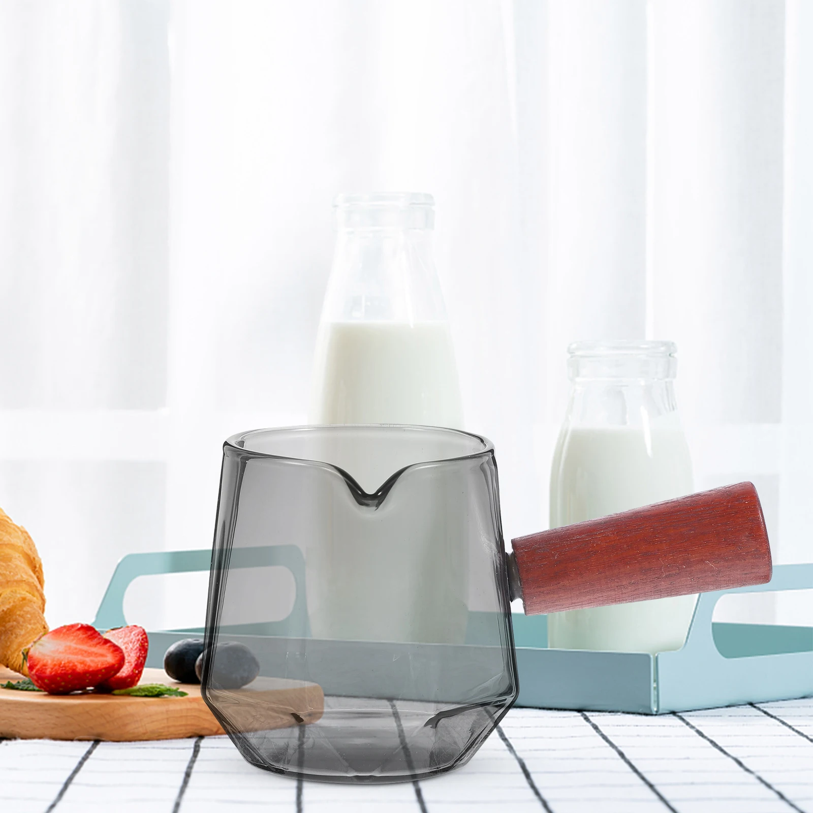 

Coffee Measuring Cup Mini Glass Milk Pitcher Frothing Transparent Wood Handle Anti Scalding Kitchen Tool Measuring Glass