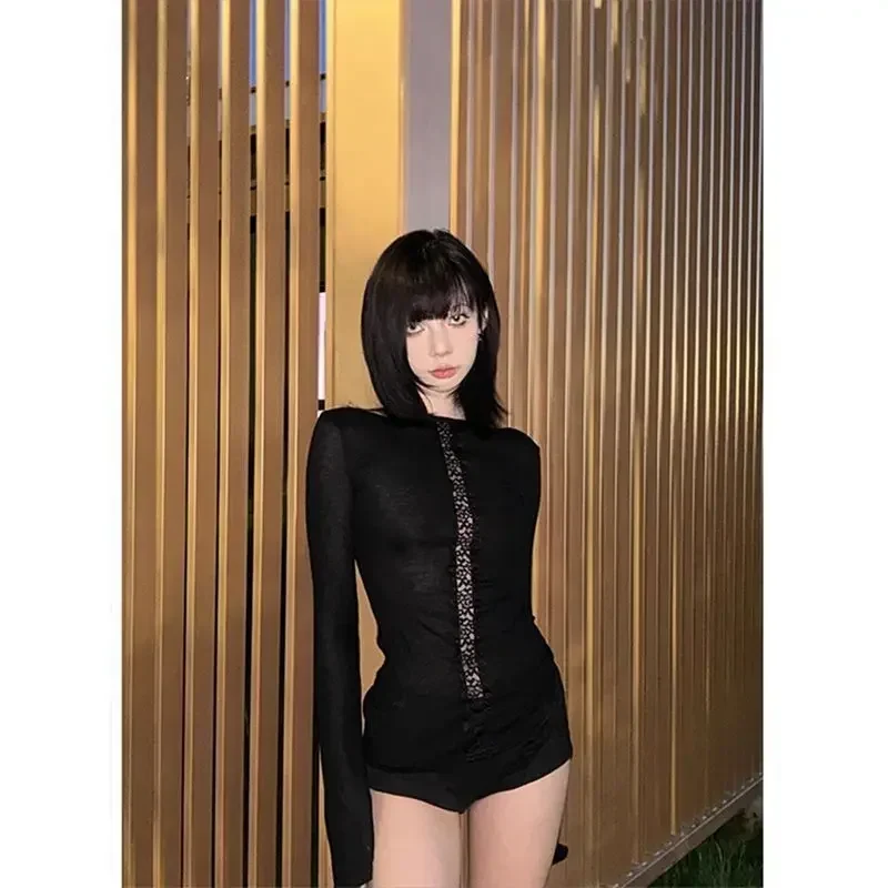 Y2k تي شيرت نسائي أسود كوكيت Harajuku دانتيل مفرغ كم مضيئة موضة يابانية تي شيرت ضيق جيارو ملابس الشارع
