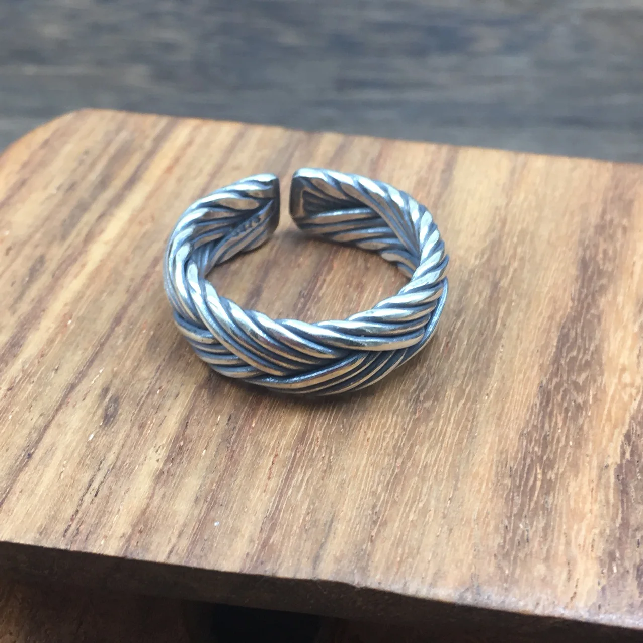 

S925 sterling silver hand-woven ring for men and women thai silver retro distressed ring opening braided cable stitch tail ring