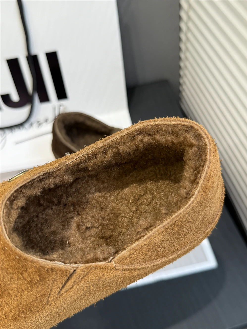 Lockige Flachschuhe aus Lammwollfell, Damen-Baumwollschuhe, warme Winter-Slipper, Damen-Loafer mit Gürtelschnalle, Woll-Mokasins, Damen-Fellstiefel. – Detail 6