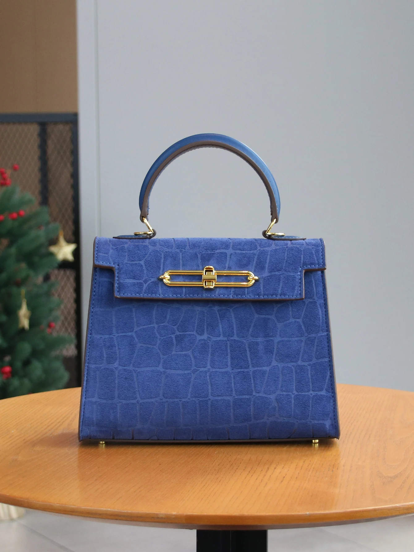 Fall/Winter 2025 Retro Frosted Crocodile Pattern High-End Fashion Ladies Bag Temperament Commuter Handbag OL Commuter Joker Work