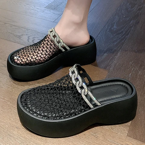 Женские летние тапочки, сандалии на платформе, украшенные стразами, уличные шлепанцы, нескользящие сандалии, дизайн в сетку, удобная домашняя обувь