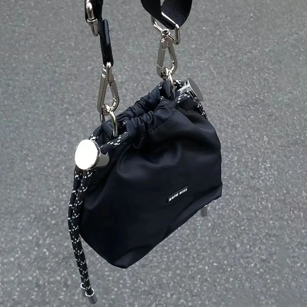 Fashion Bag Advanced Feeling Single Shoulder Diagonal Nylon Bag Chain Unique Small Bag Drawstring Bucket Bag